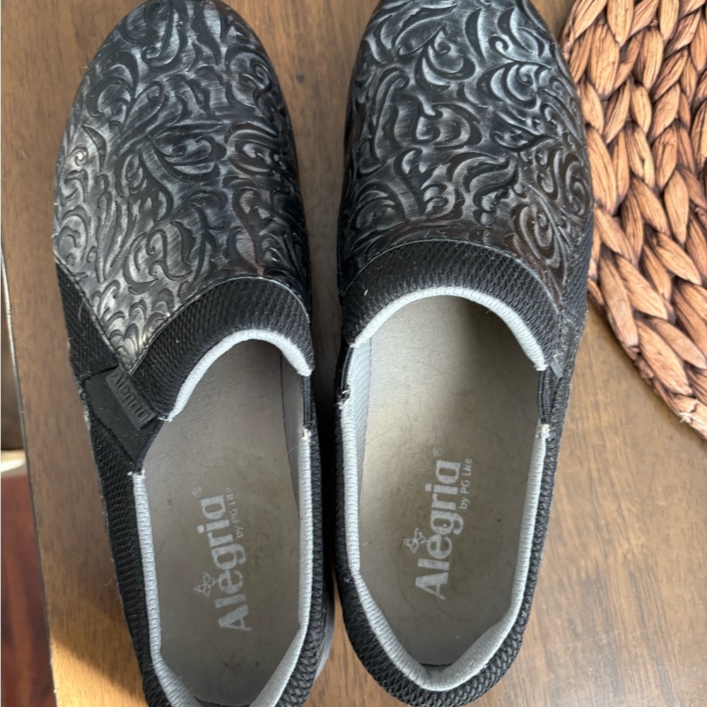 Alegria Black and Gray Mules